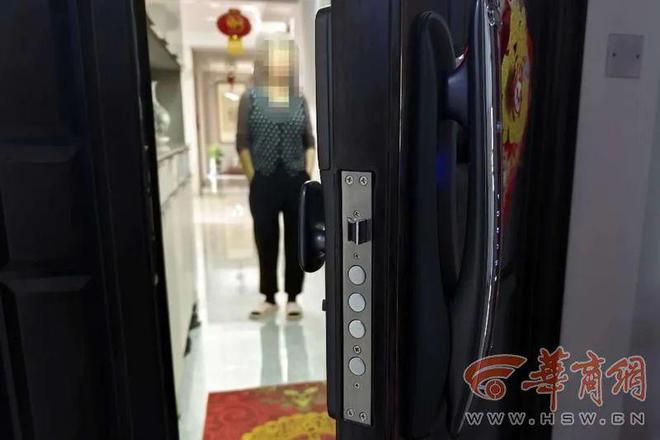 短视频平台近千元购置的智能锁 疑似被外人“刷脸”解锁 业主已报警(图1)
